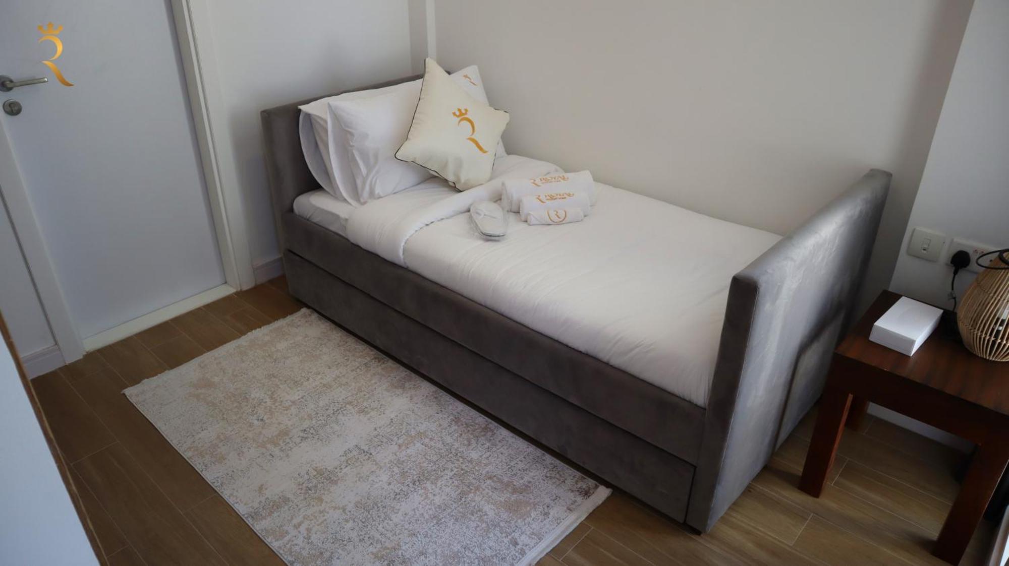 2br Hidden Gem - Masdar Appartement *